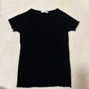 Half sleeve T-shirt